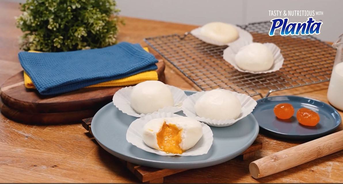 recipe image Salted Egg Lava Bun